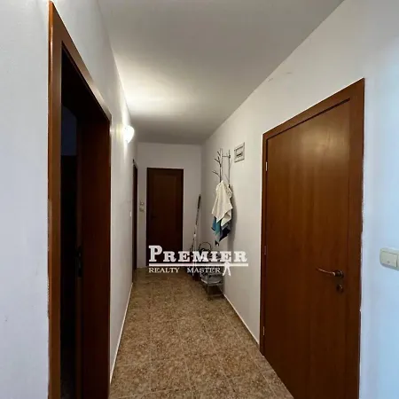 Rutland Bay * רבדה